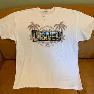 NWT Disney World Paradise Logo T-shirt